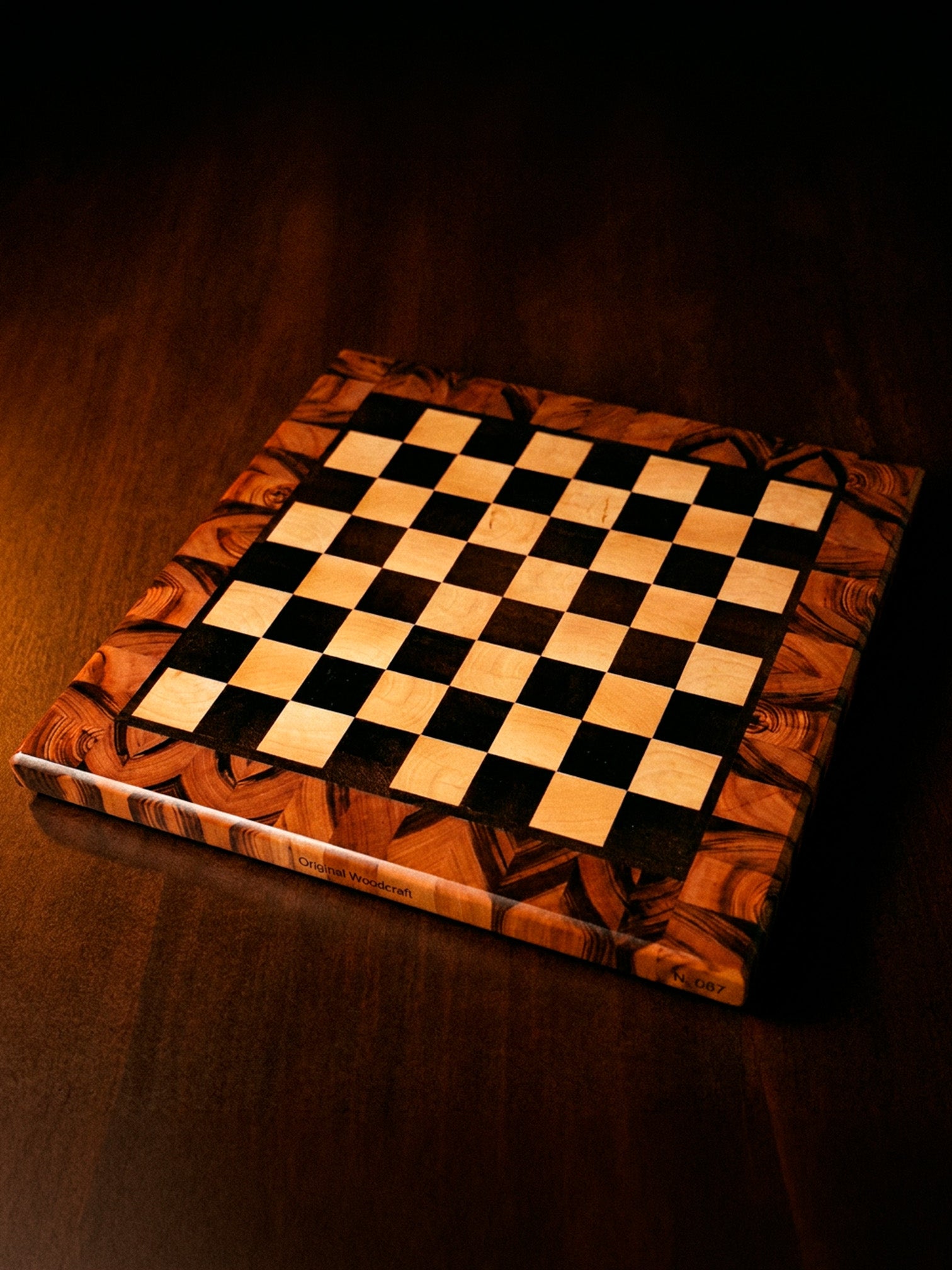 Tabuleiro de xadrez em madeira maciça nobre (end grain)