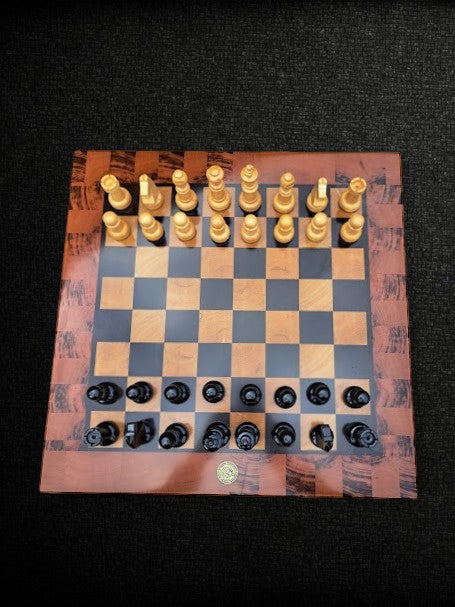 Tabuleiro de xadrez em madeira maciça nobre (end grain) - COMPLETO