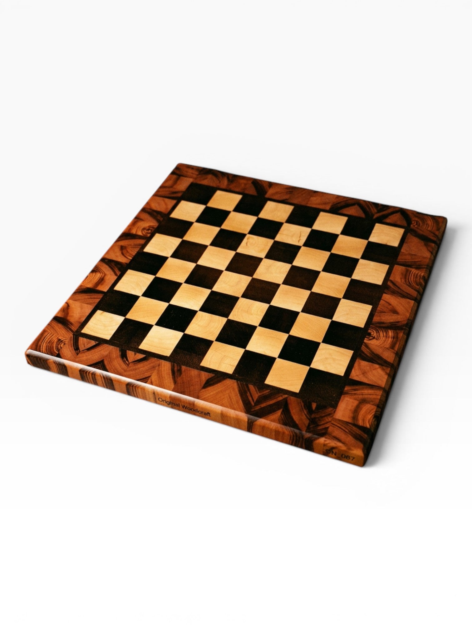 Tabuleiro de xadrez em madeira maciça nobre (end grain)